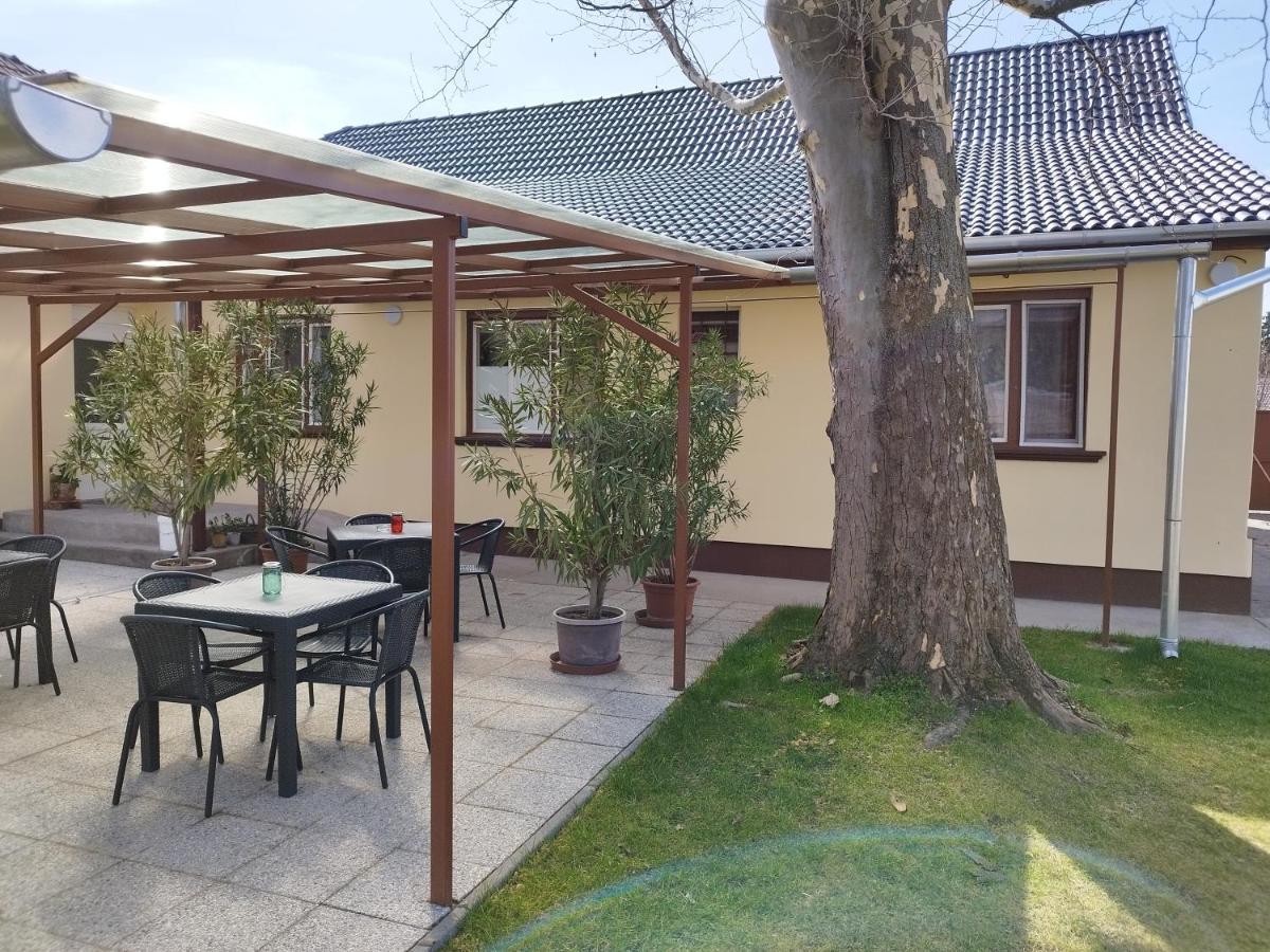Tartós Szegfű Vendégház, Magánszállás Tazlar Extérieur photo