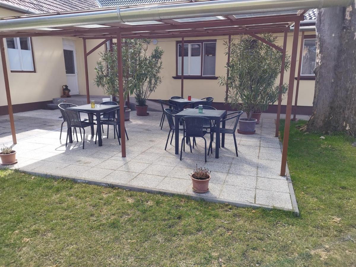 Tartós Szegfű Vendégház, Magánszállás Tazlar Extérieur photo