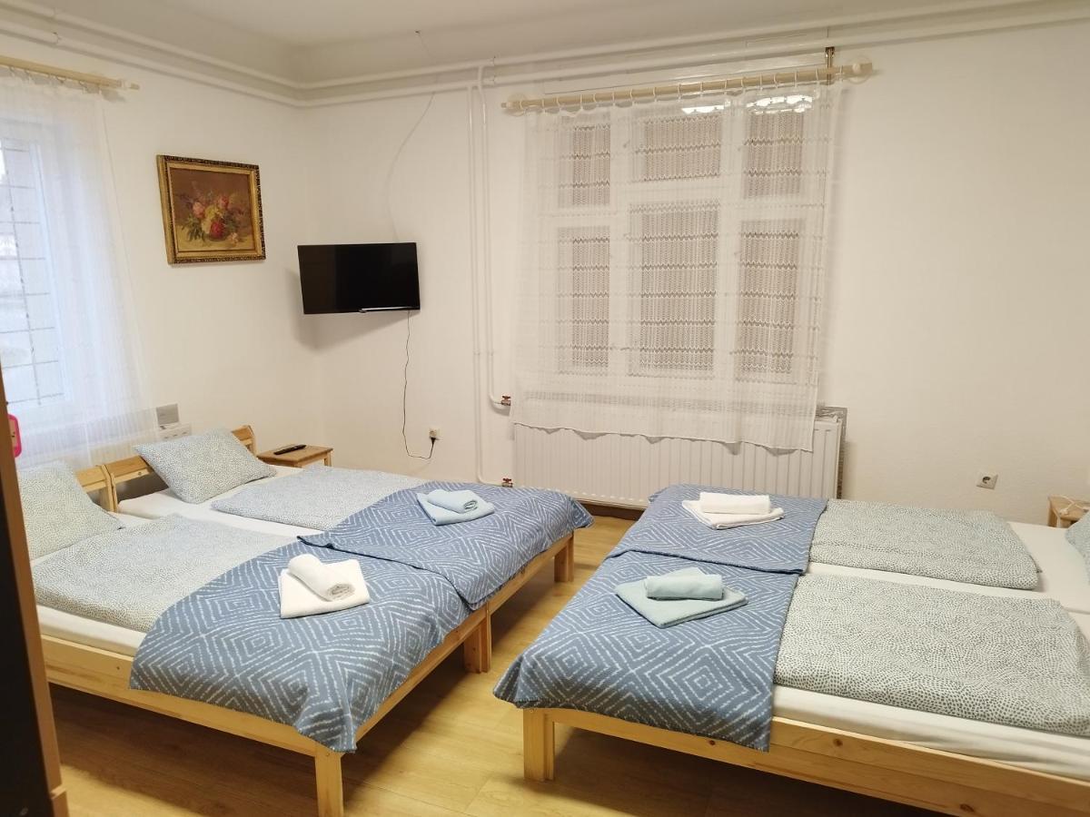 Tartós Szegfű Vendégház, Magánszállás Tazlar Extérieur photo